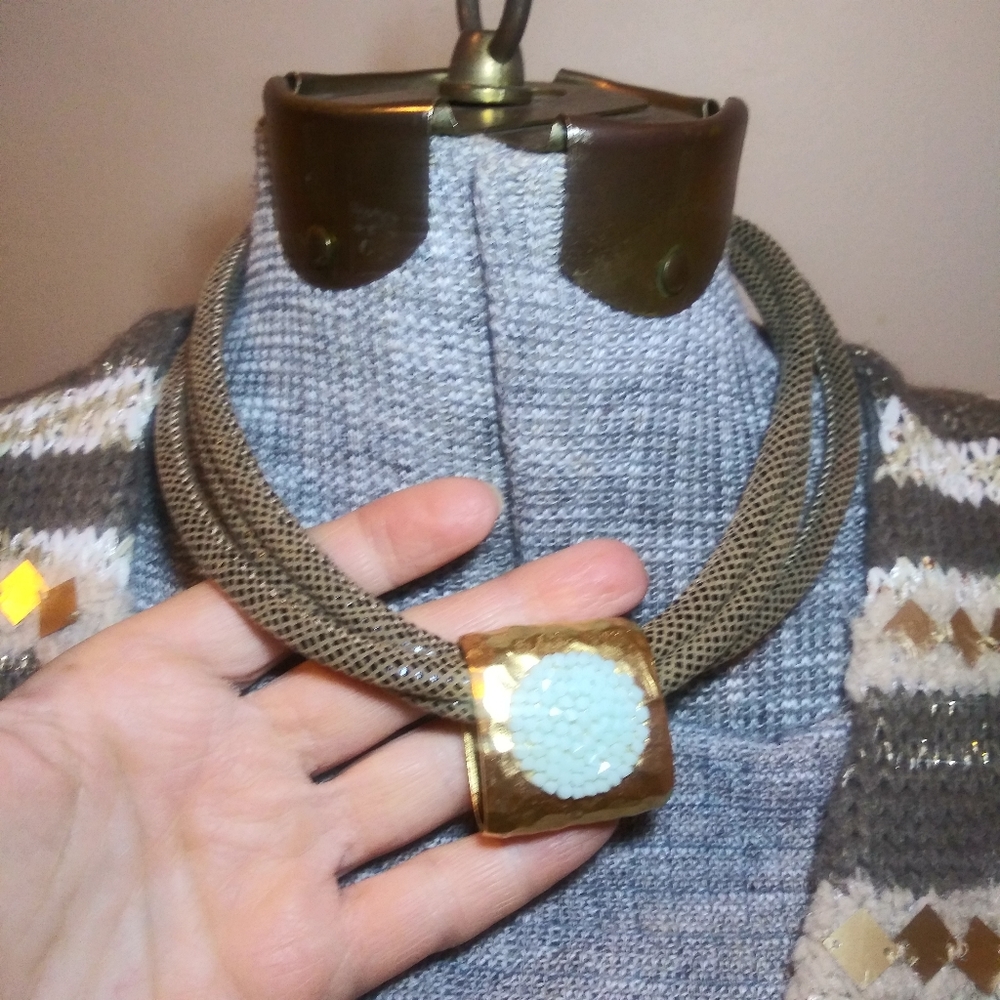 3/$18 Faux Leather & Hammered Gold Reversible Necklace - Picture 3 of 4